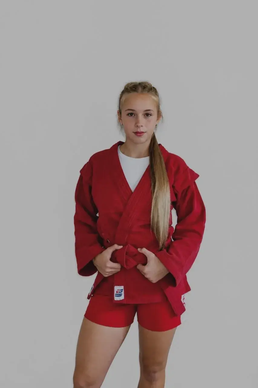 Ульяна Пажитнова в форме для самбо